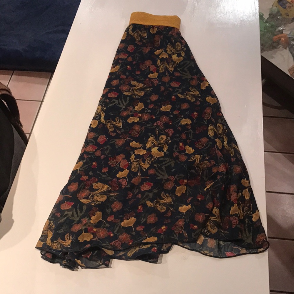 Lola Lularoe Skirt